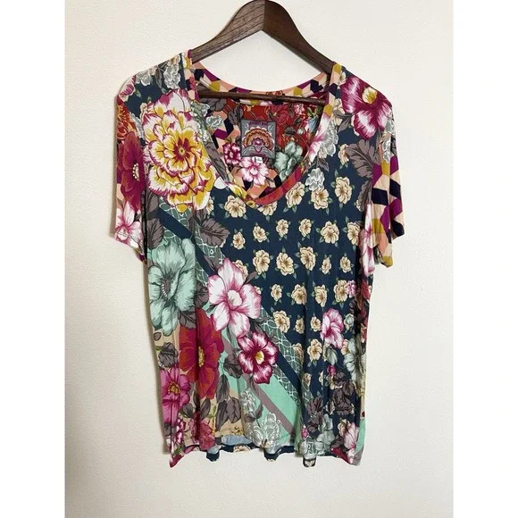 JOHNNY WAS Nellie Favorite S/S Multicolor Floral V-Neck Swing Tee Size L - Picture 5 of 13